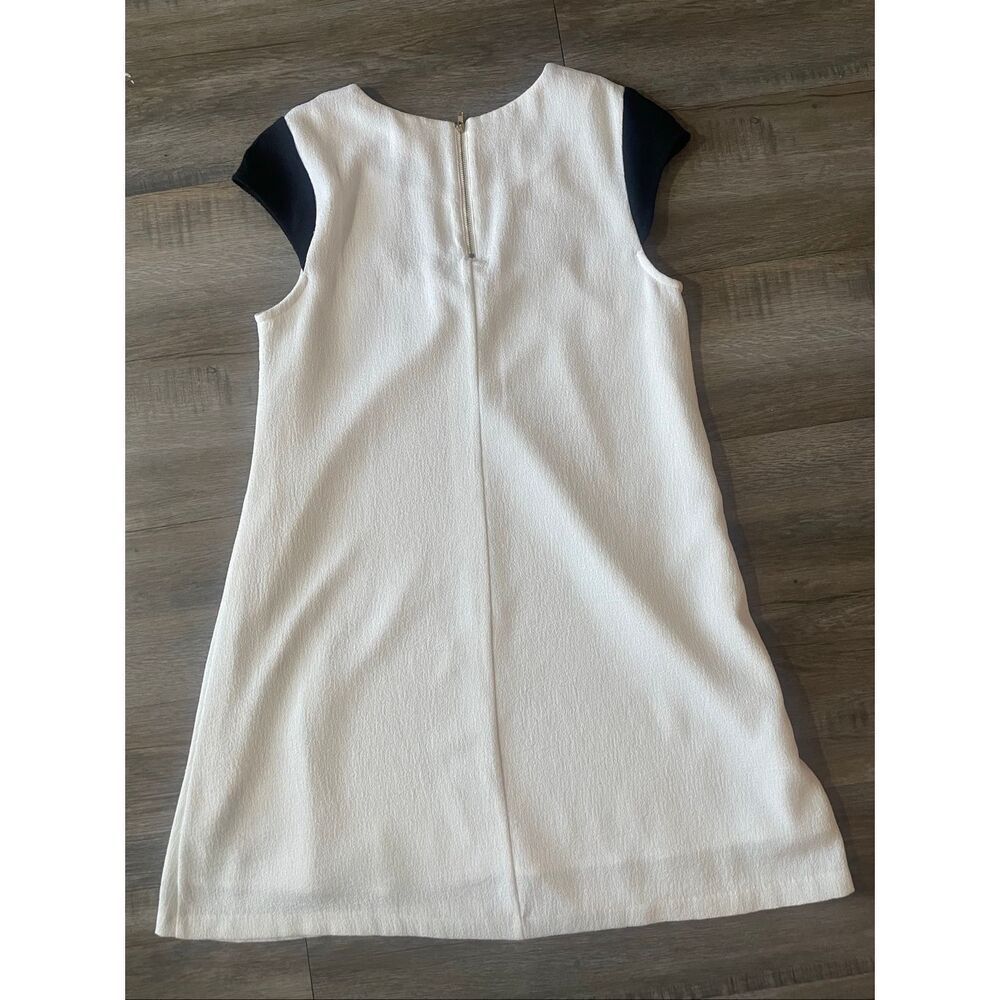 Molly Bracken white dress black scallop top detail size Med. - Picture 4 of 4